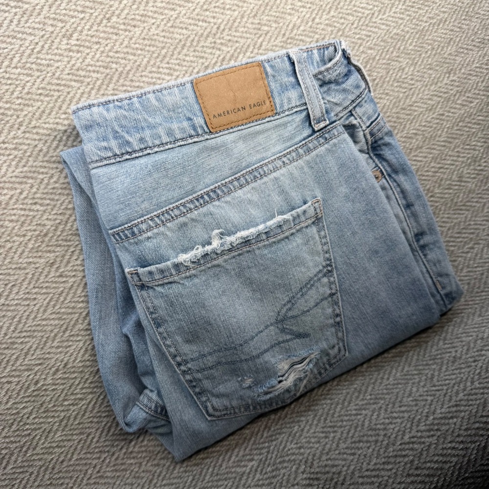 American Eagle Jeans 4 Light Wash Cotton Distressed High Rise Button Fly